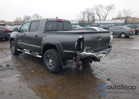 2015 Toyota Tacoma Base V6 из США, поврежденный, VIN 3TMLU4EN2FM198101